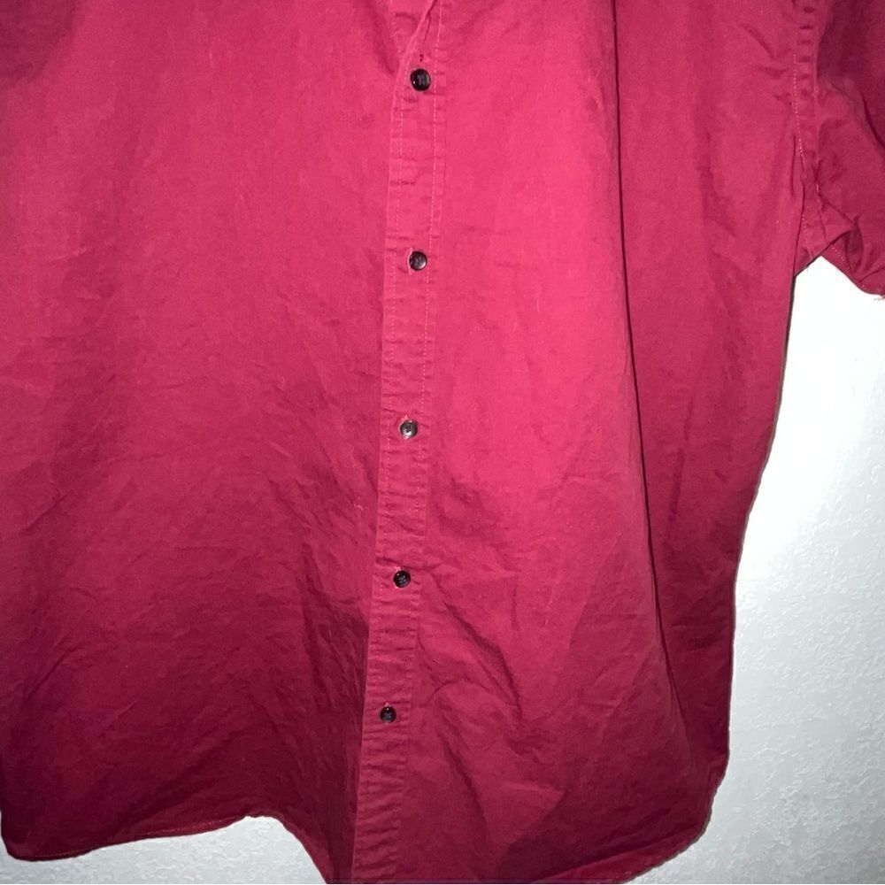 Manwan Men's Walk Burgundy Short Sleeve Button Down Shirt - Picture 4 of 9